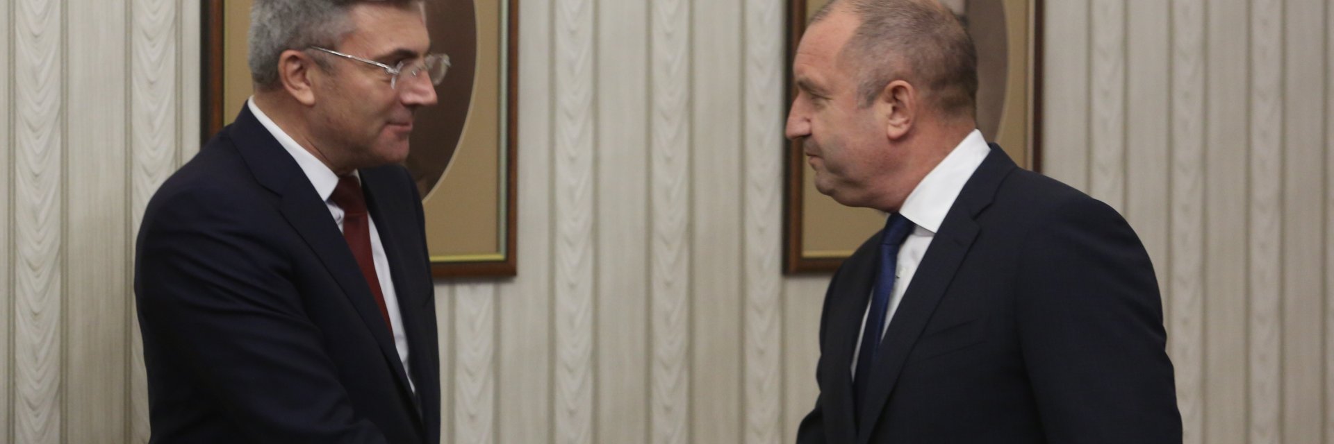 ДПС предложи на президента да затвори партиите като конклава във Ватикана - до бял пушек