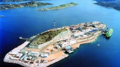 Гърция започва да пълни новия плаващ резервоар в терминала Ревитуса