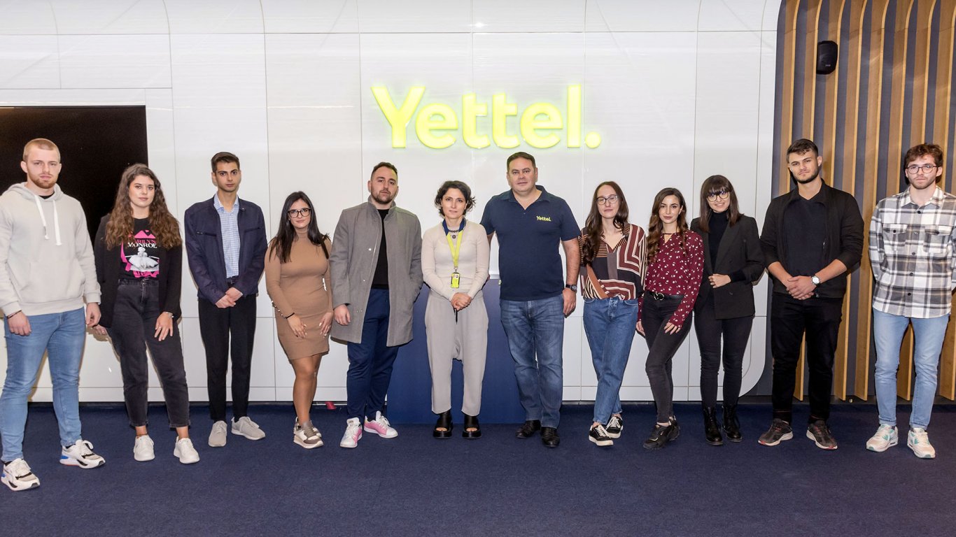 Yettel посрещна официално новите участници в едногодишния си стаж 