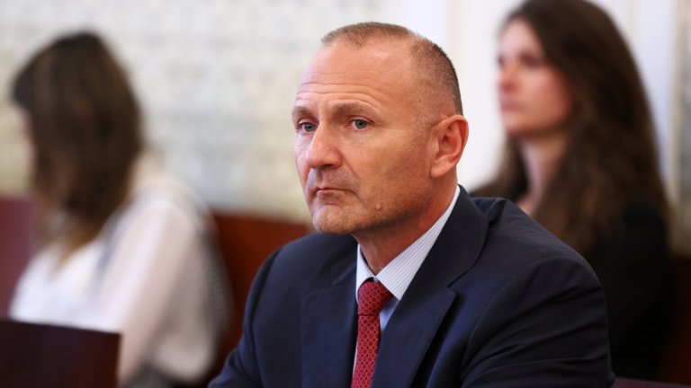 Tърсят се варианти за отказ от проекта за изграждане на батерии