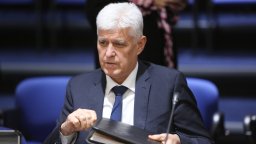 Стоянов: Съжалявам, няма как да си дадем зенитно-ракетните комплекси на Украйна