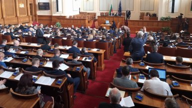 Изпращането на българско оръжие за Украйна и обвързването му с