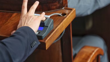 След днешните разговори на ГЕРБ СДС с Продължаме Промяната от Български