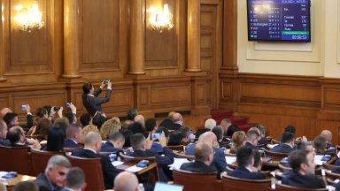 Изпращаме оръжие на Киев по волята на 175 депутати от ГЕРБ, ПП, ДПС, ДБ и Стефан Янев
