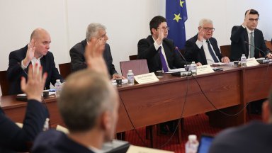 Бюджетната комисия в парламента одобри проекта за покупка на още