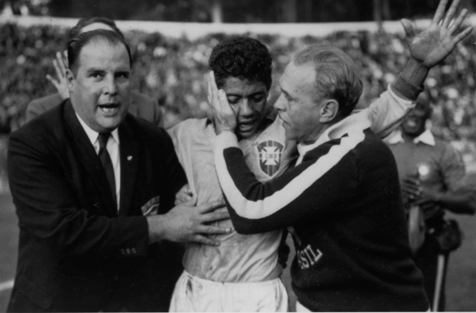 Сантяго, 1962-ра: Амарилдо е големият герой на бразилските шампиони. Тоест - той е заместникът на Пеле и се справя отлично, но най-добрият играч на турнира е друг - неподражаемият Мане Гаринча