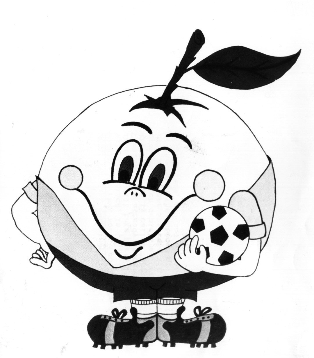 1982 г., Мондиал в Испания. Това е талисманът Наранито, вероятно първият, придобил глобална слава. Наранито има своята собствена история и беляза старта на серия талисманчета, които не са нито хора, нито животни. Това е една усмихната мандаринка с футболна топка