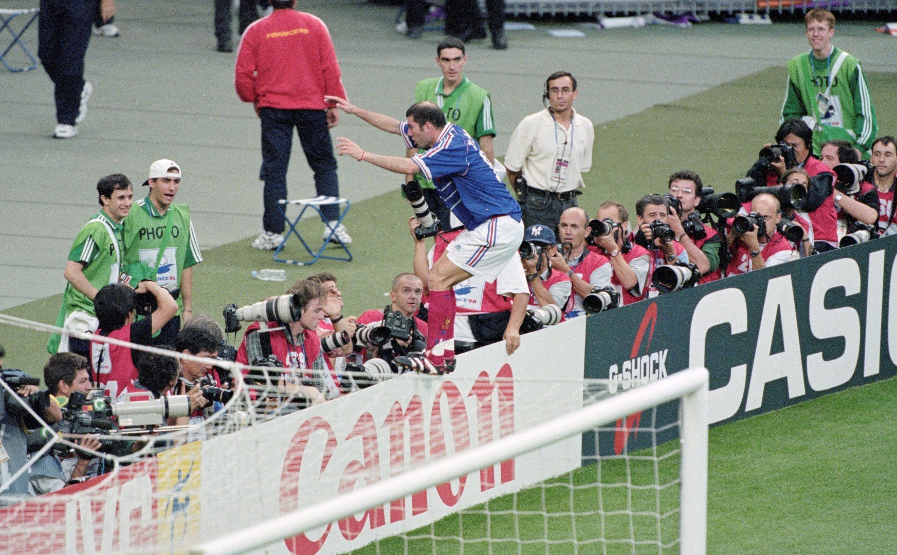 Зидан, Франция - Бразилия 3:0, 1998 г.