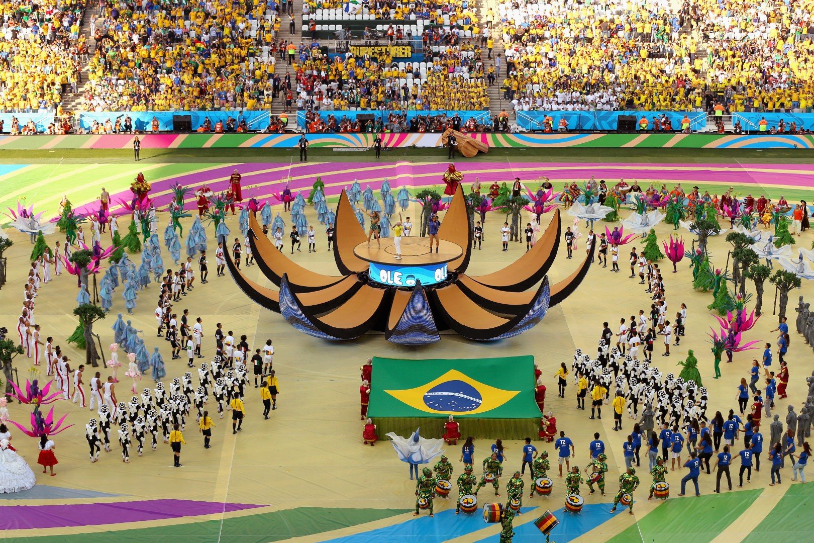 Бразилия, 2014 г. Световното първенство се завръща в страната, където футболът е религия.