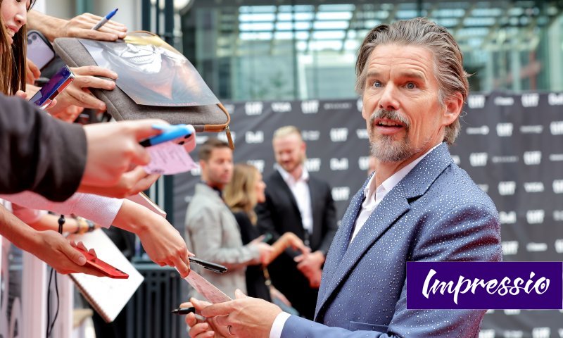 Ethan Hawke refuses to be part of the “perfect crowd”