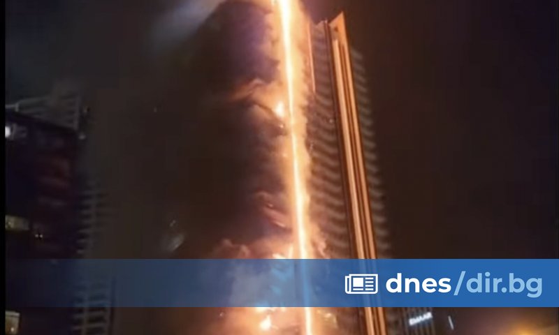 Пожар се разрази рано днес в 35-етажна сграда в Дубай