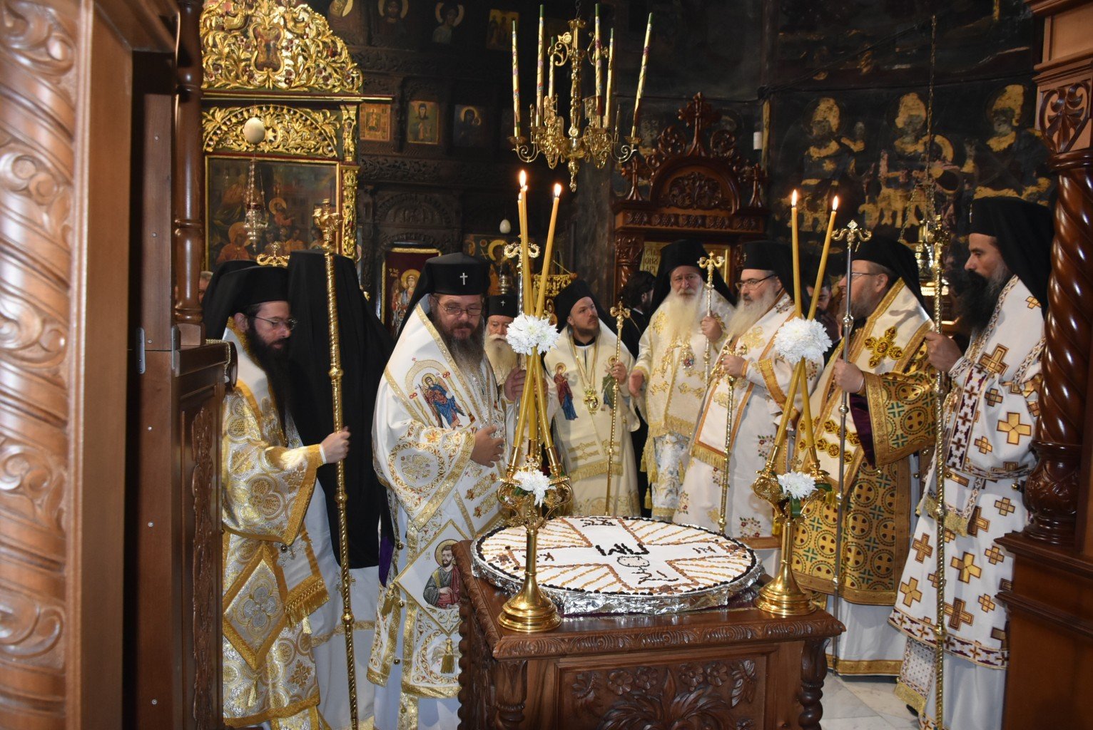 Света литургия в чест на патриарх Максим 
