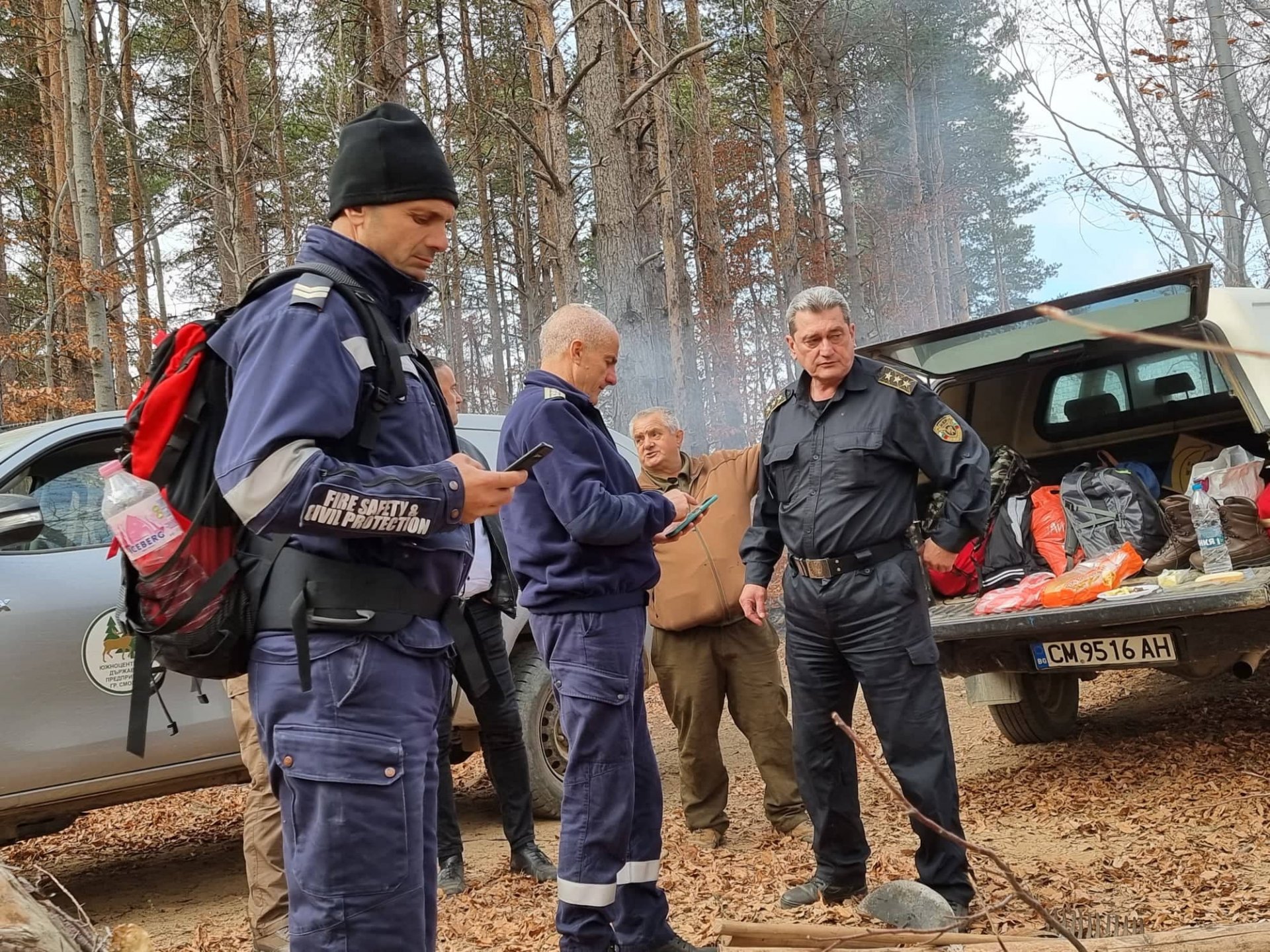 Комисар Николай Николов на мястото на пожара в Кирково