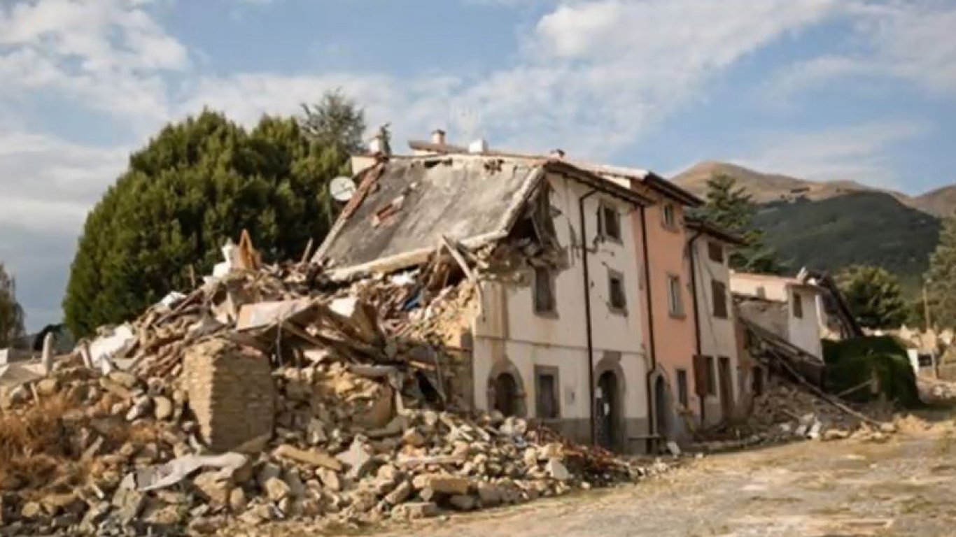 Силно земетресение разтърси Северна Италия (видео)