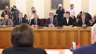 Ръководствата на парламентарните групи на БСП за България и Продължаваме