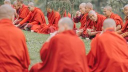 Тибетски монаси участват в изследване на медитацията за космически полети