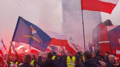 Хиляди хора участваха днес във Варшава в годишно шествие по