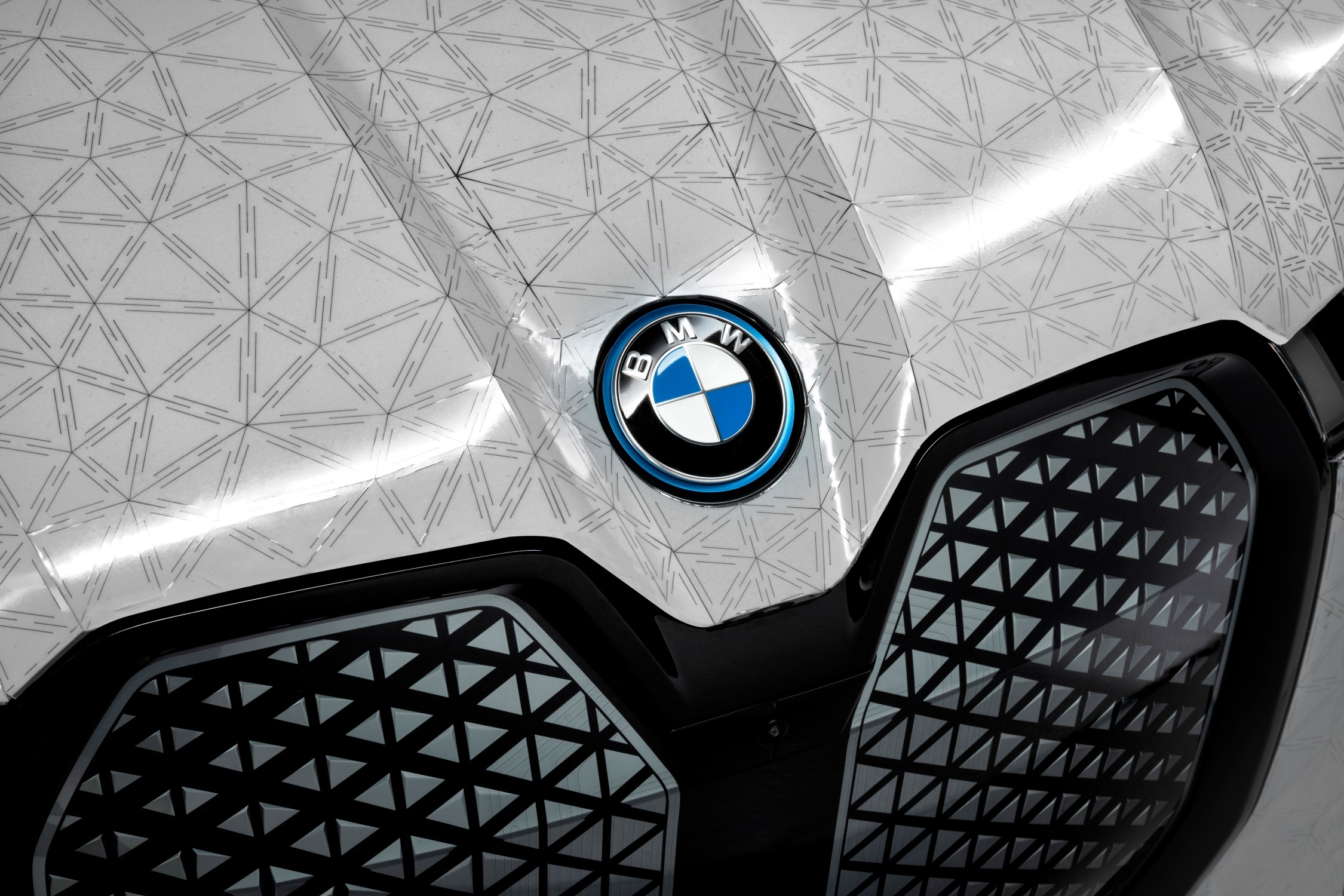 BMW ще прави коли от ”зелен алуминий”
