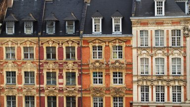 Две съседни сгради рухнаха във френския град Лил предадоха световните