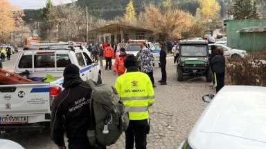 Заради желанието на много доброволци да се включат в издирването на