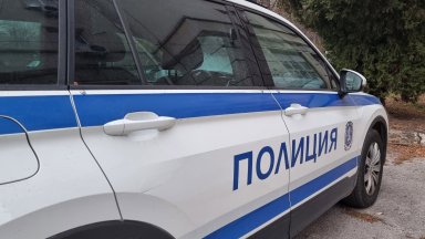 Автомобил на посолството на Великобритания катастрофира в София