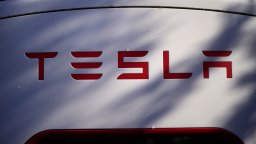 Вълнуващо дело за уникалните $56 млрд., дадени от Tesla на боса, най-богатия човек на света