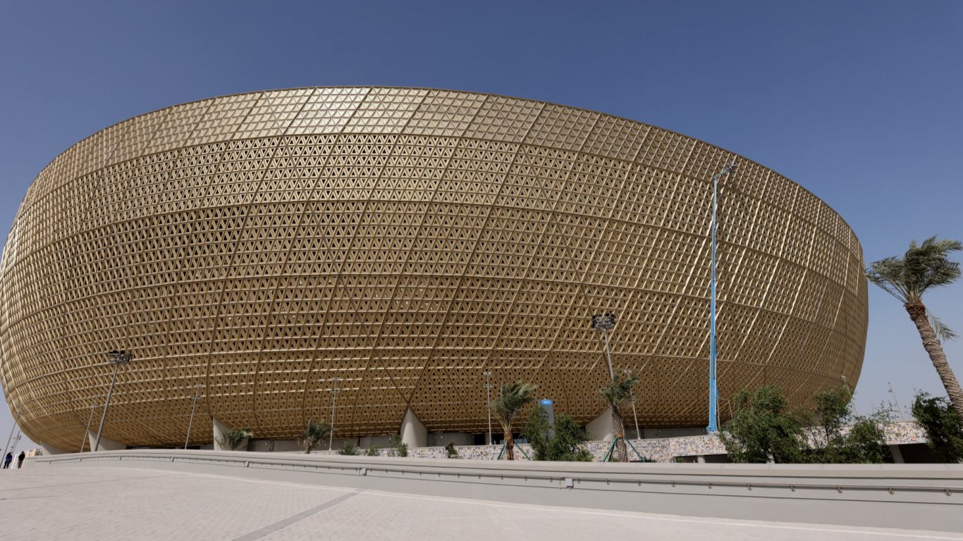 Оазиси в пустинята: Фантастичните стадиони на Мондиал 2022 (Галерия)