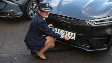 Електромобилите у нас вече ще са със зелени регистрационни табели