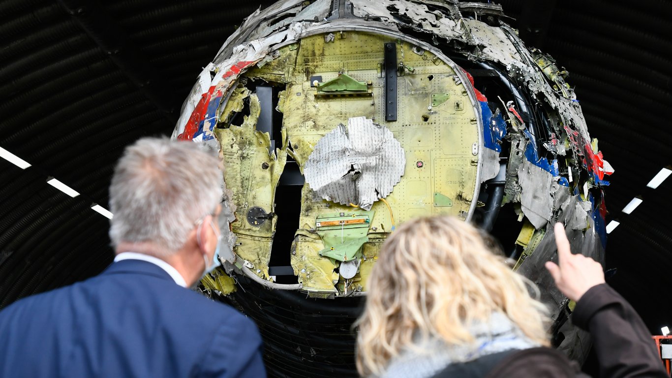 Русия отхвърли решението на съда в Хага за MH17 като "скандално". САЩ и ЕС го приветстваха