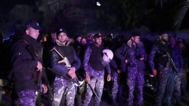 Най малко 21 души са загинали а няколко са бали ранени