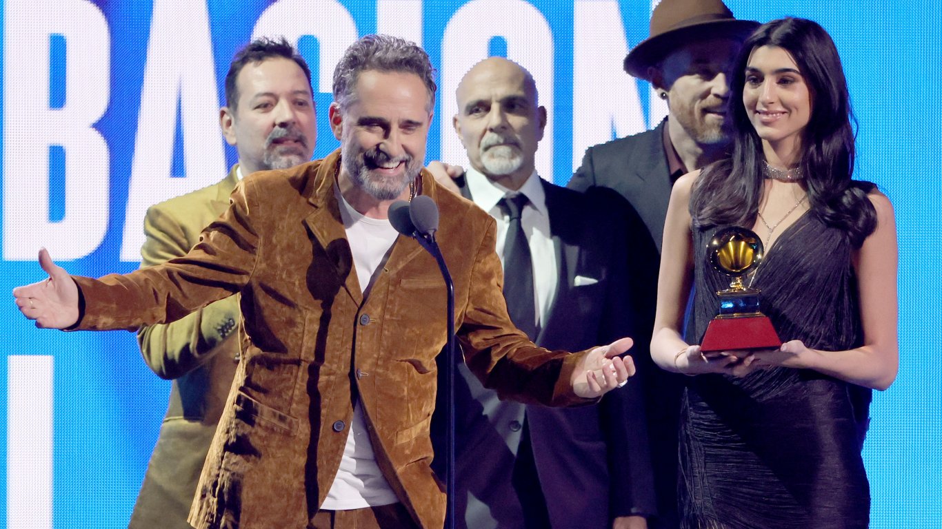 Уругваецът Хорхе Дрекслер триумфира на наградите "Грами" за латино музика