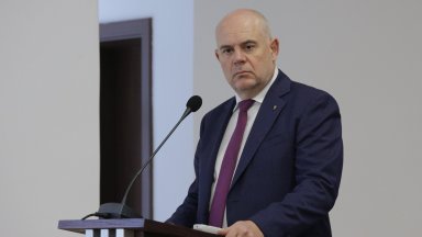 Прокурорите казват че не одобряват навлизането на институцията в политиката