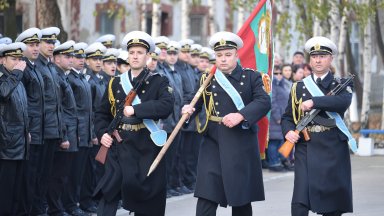 Варна отбеляза 125-ата годишнина от основаването на военноморската база (снимки)
