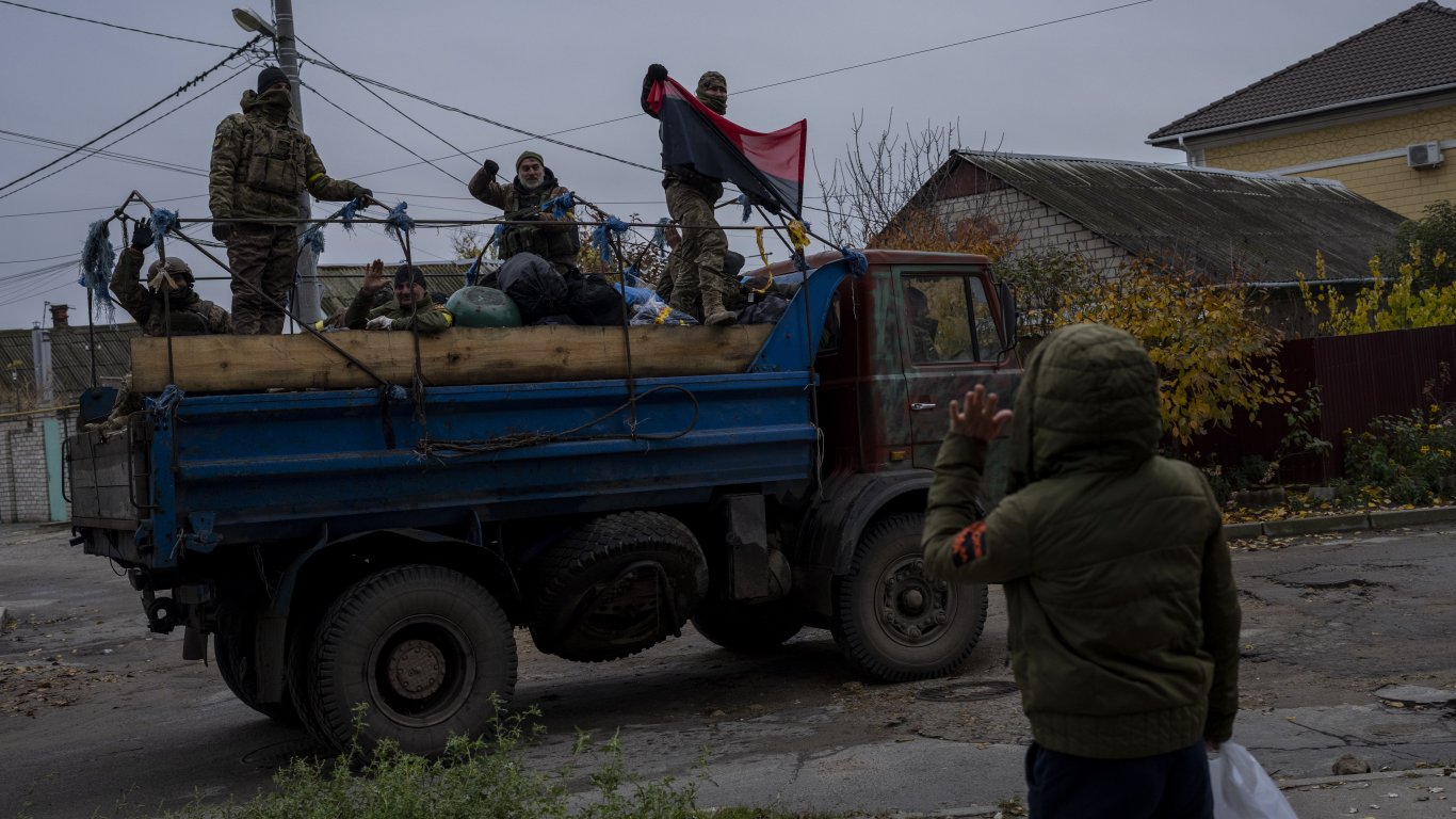 Площ колкото две Австрии е минирана в Украйна, Рогозин задейства "Царските вълци"