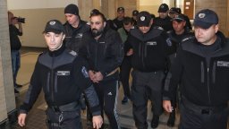 Оставиха в ареста четиримата задържани заради атентата в Истанбул, но за каналджийство