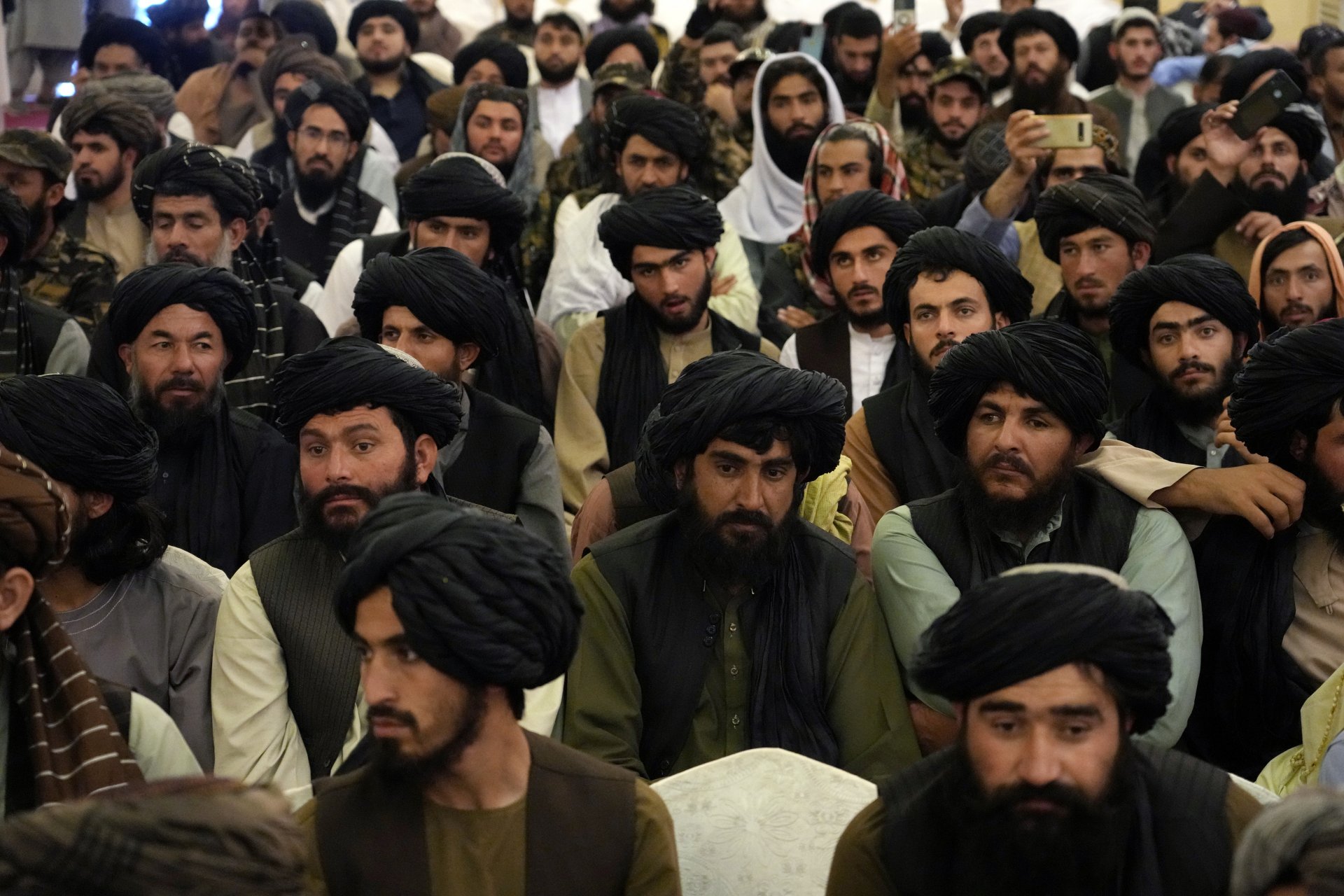 Талибаните се придържат до строгото тълкуване на ислямския религиозен закон - шериата
