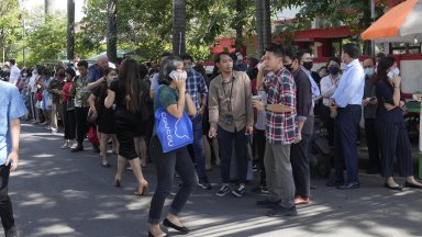 Най малко 46 са загинали а над 700 са ранени при