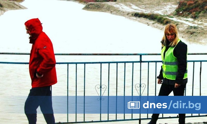 Над 480 домакинства са под вода в северноалбанския град Шкодра,