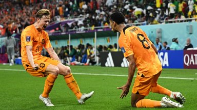 Късни голове и вратар-дебютант зарадваха Нидерландия при завръщането на голямата сцена