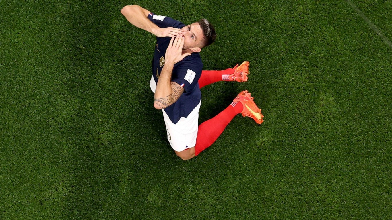  Шампионът Франция изригна мощно с 4 гола на старта, Жиру изравни рекорда на Анри