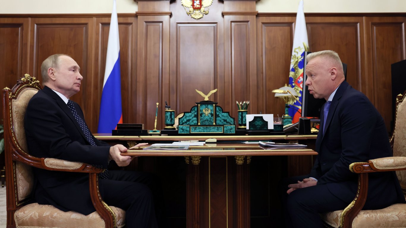 Путин обяви, че Русия работи за освобождаване на блокираните в европейски пристанища руски торове