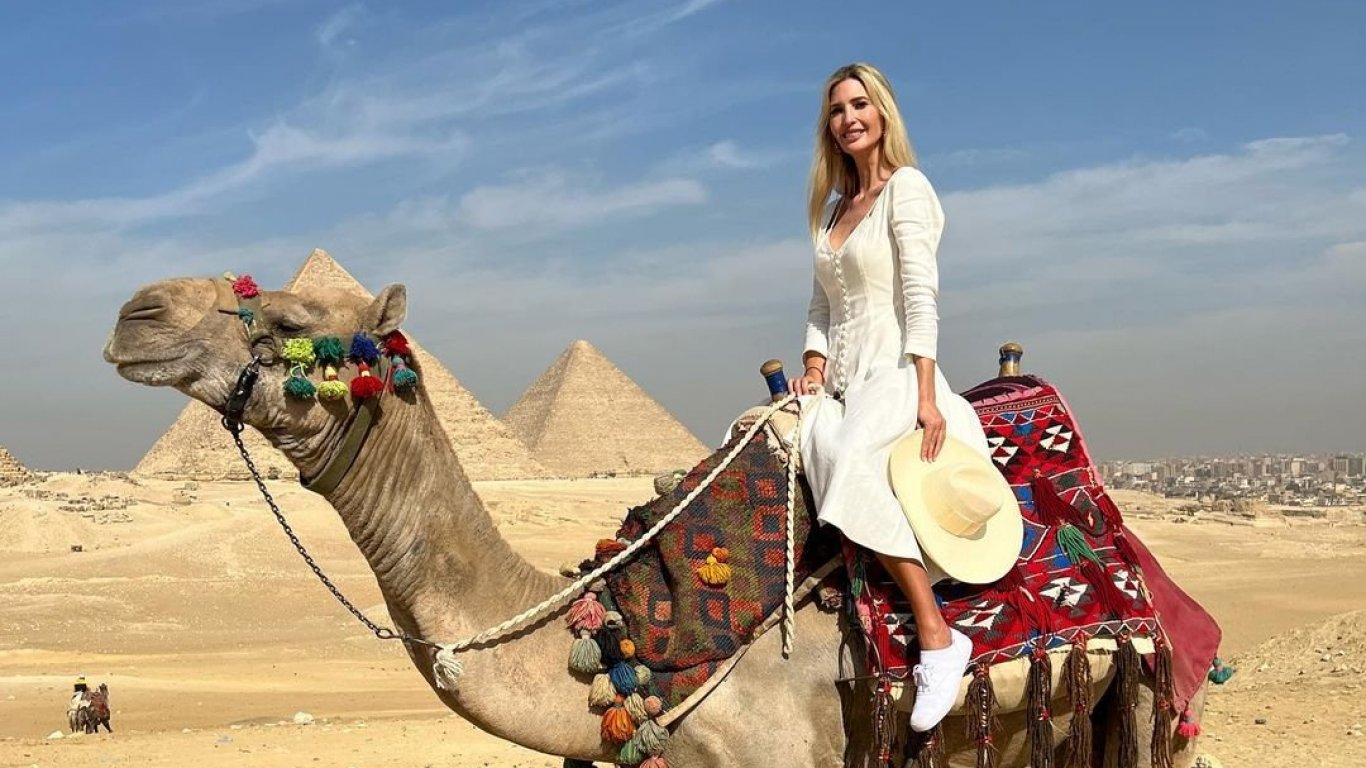 Далеч от политиката: Иванка Тръмп се наслаждава на новата глава в живота в Египет 