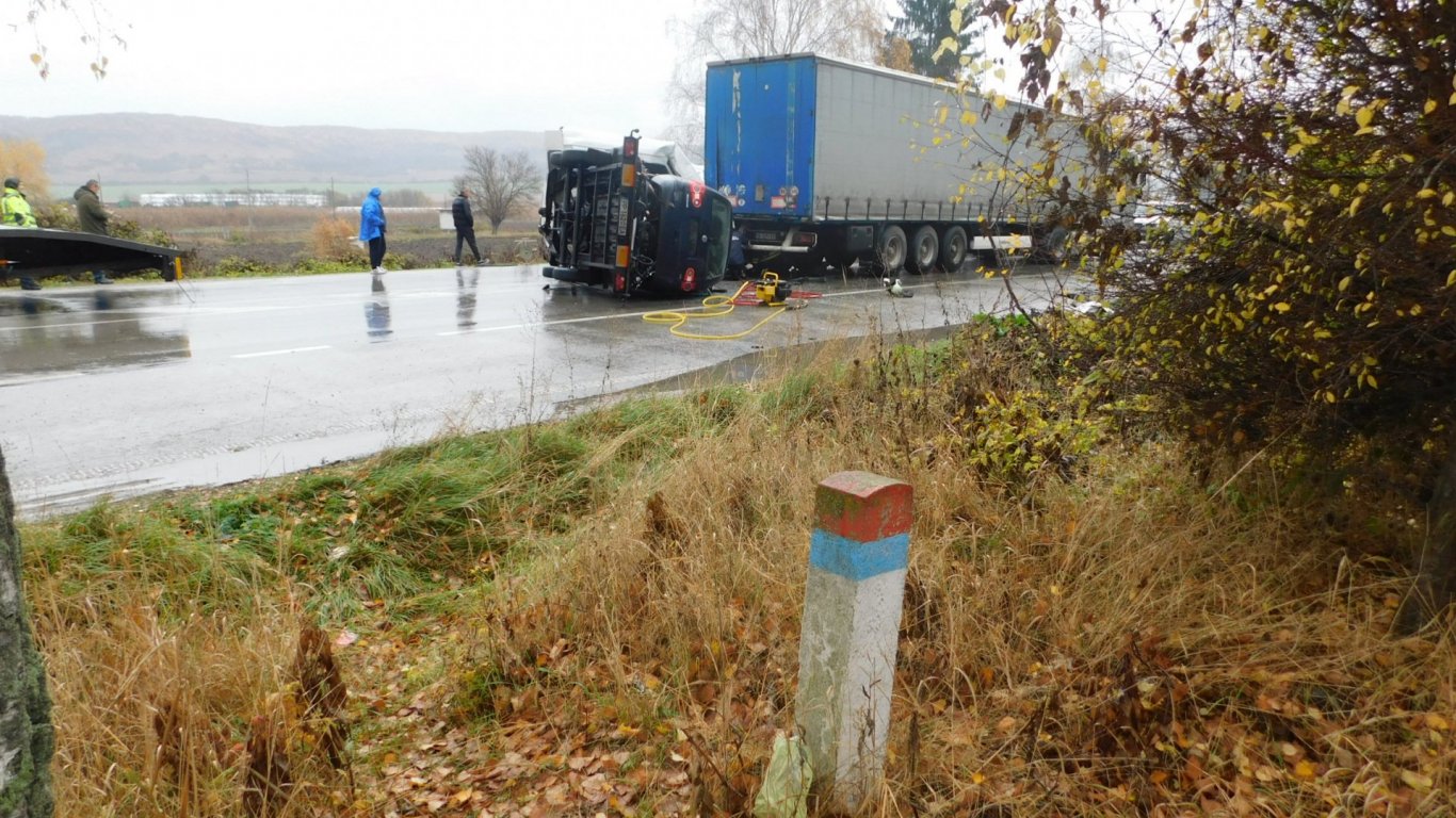 Катастрофа на пътя Разград -Русе, има един тежко пострадал пътник 
