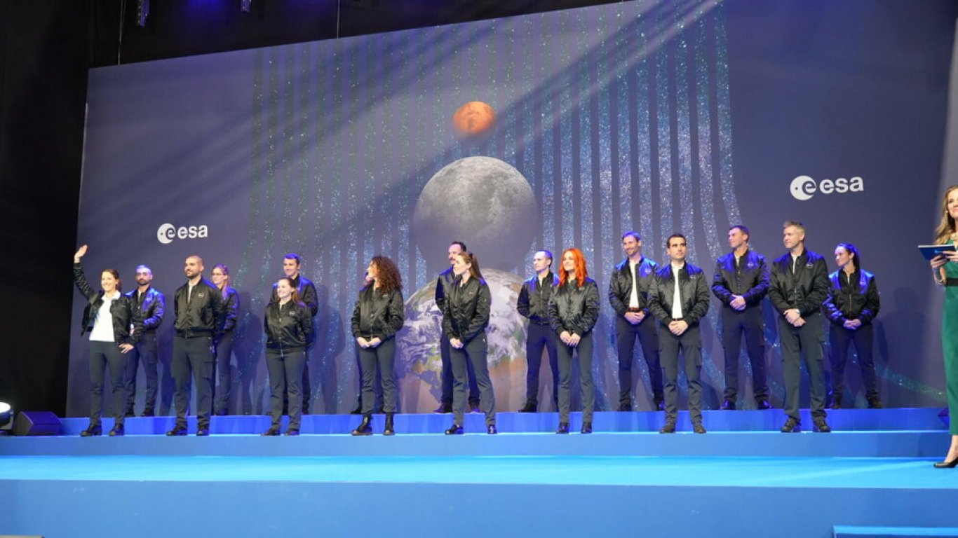 Европейската космическа агенция избра новото си поколение астронавти (видео)