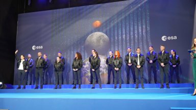 Европейската космическа агенция избра новото си поколение астронавти (видео)
