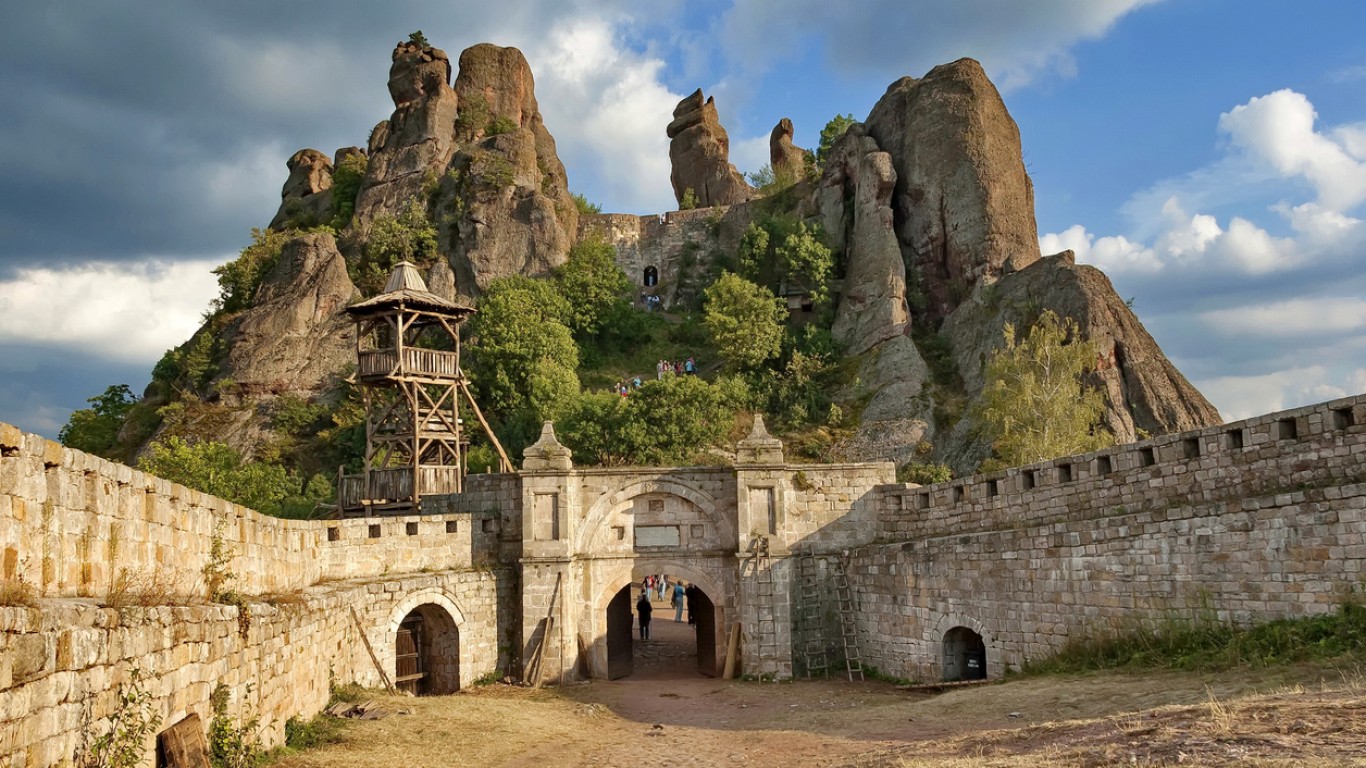 Дивият Северозапад, Белоградчишките скали и легендата за българското чудо 