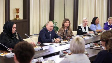 Президентът на Русия Владимир Путин се срещна днес с майки