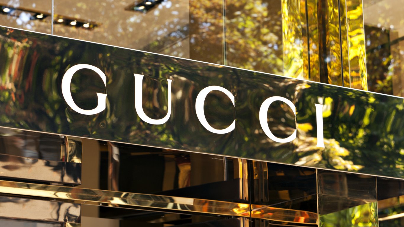 След напускането на любимеца на Лейди Гага: Модна къща "Gucci" е изправена пред сериозно предизвикателство