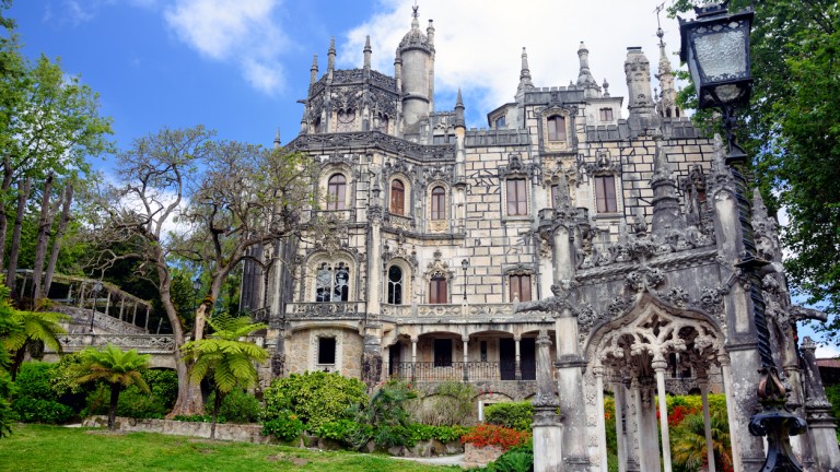 Какво крие дворецът на рицарите тамплиери и масоните?