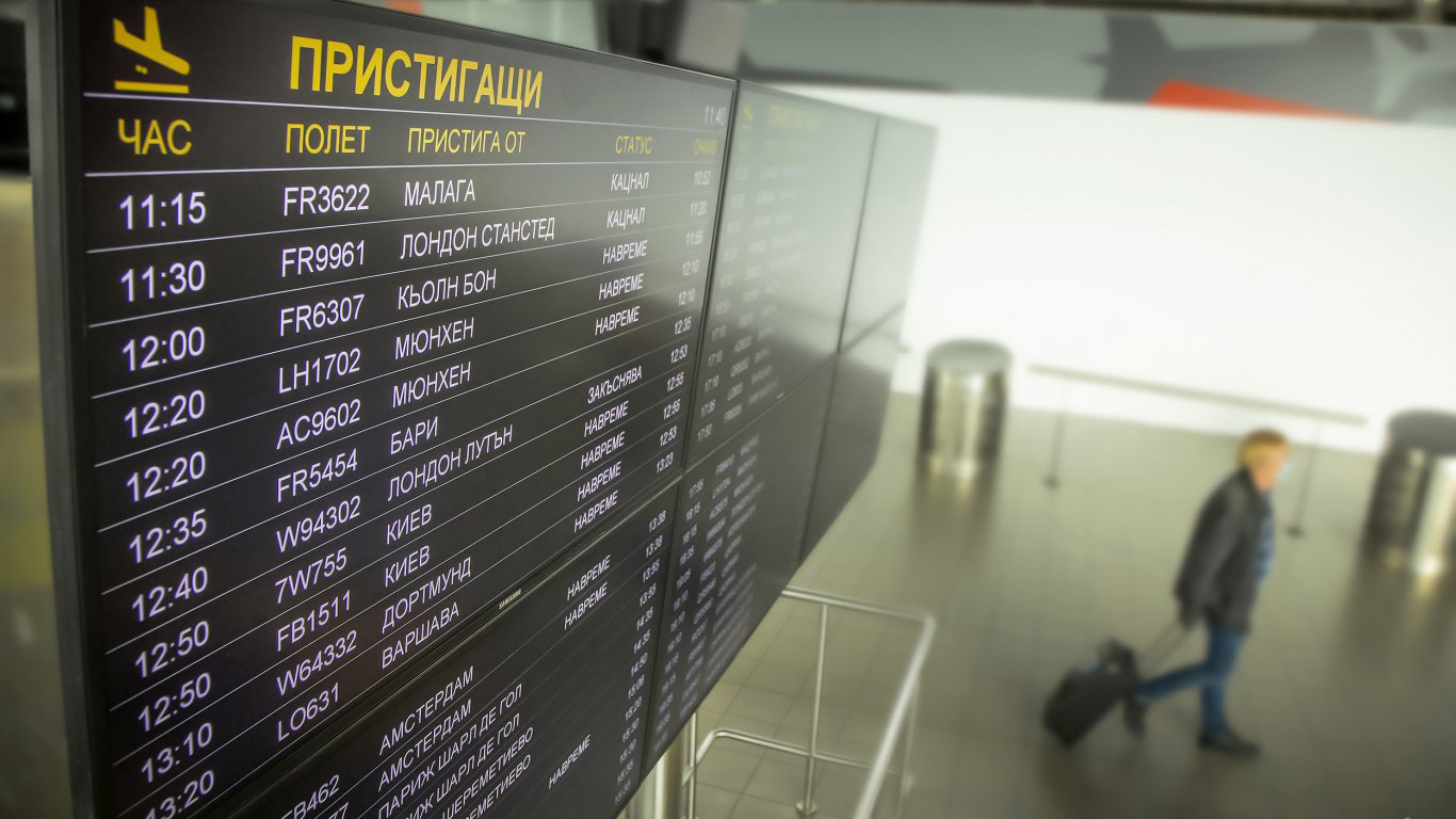 Няма промени в полетите на Летище София заради стачката на летищни служители в Германия